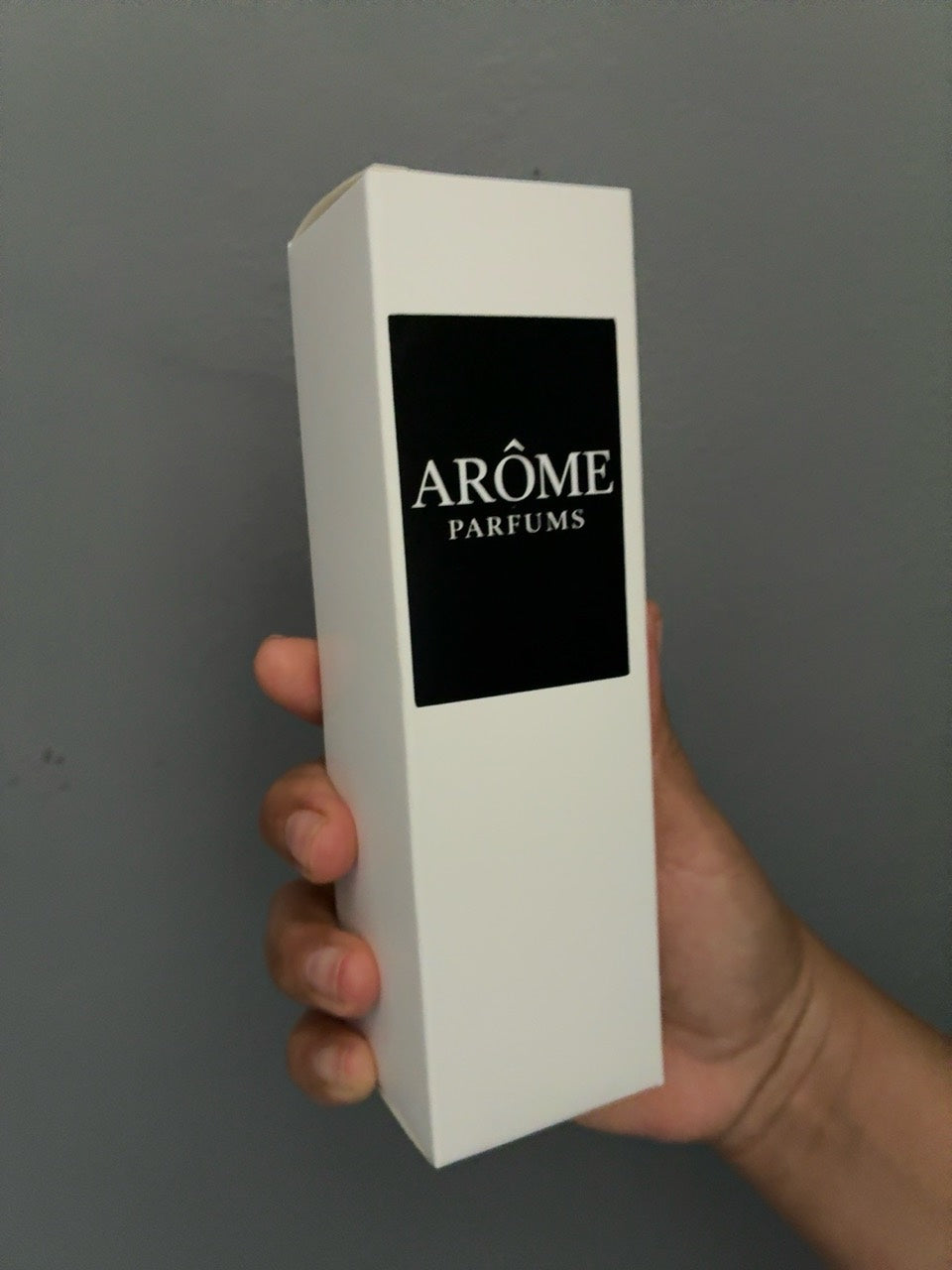 Pedido real de Candy Yara de ARÔME PARFUMS en su empaque